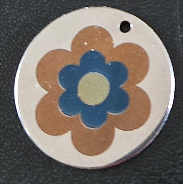 Example image · Red on Stainless 304 · Laser: ComMarker B6 60W Mopa · Lens: 150mm · Entry #4 · Image 1 of 1